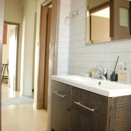 Ferienwohnung Emerald 110M2 Entire Floor Apt Steps To City'S Heart Kalamata Exterior foto