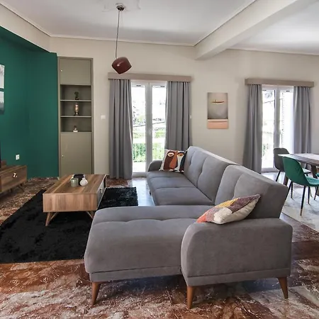 Ferienwohnung Emerald 110M2 Entire Floor Apt Steps To City'S Heart Kalamata Exterior foto