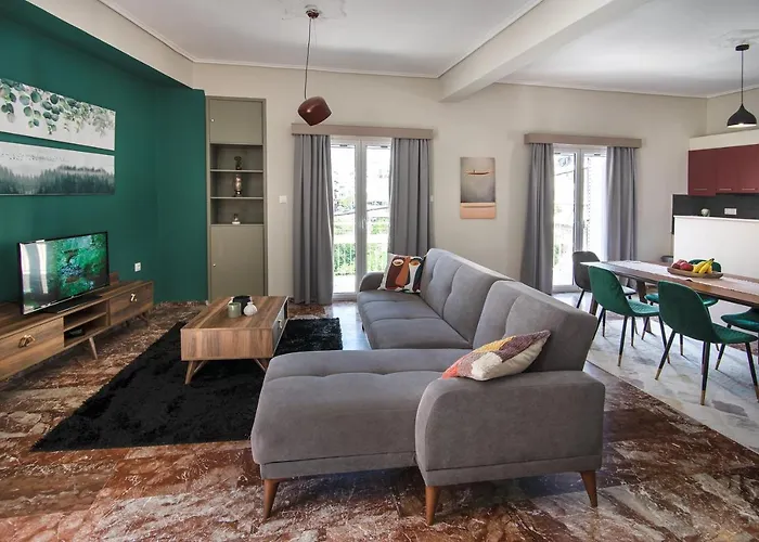 Emerald 110M2 Entire Floor Apt Steps To City\'S Heart
