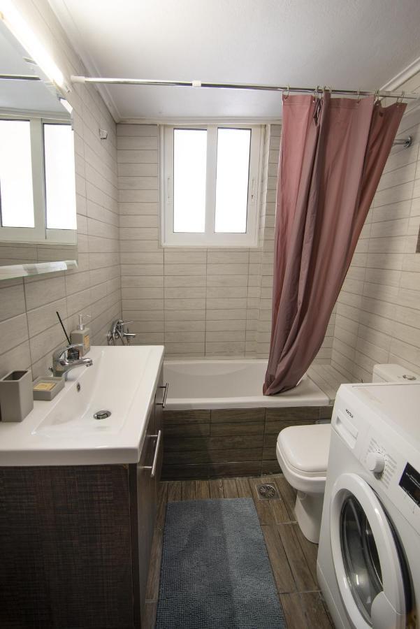 Emerald 110m2 Entire Floor Apt Steps To City's Heart *