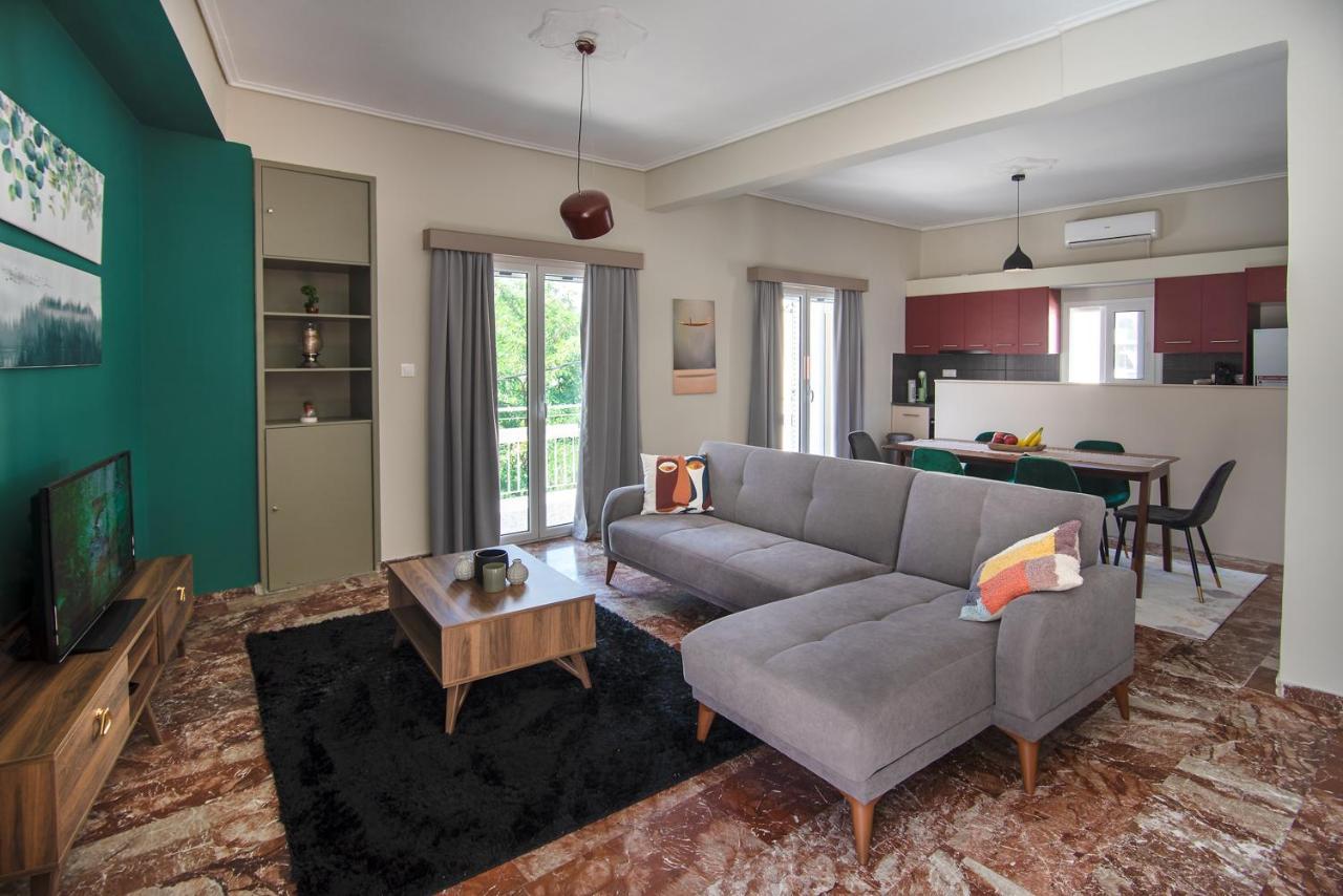 Apartment Emerald 110m2 Entire Floor Apt Steps To City's Heart Kalamata